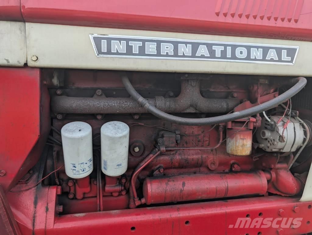 International 966 트랙터
