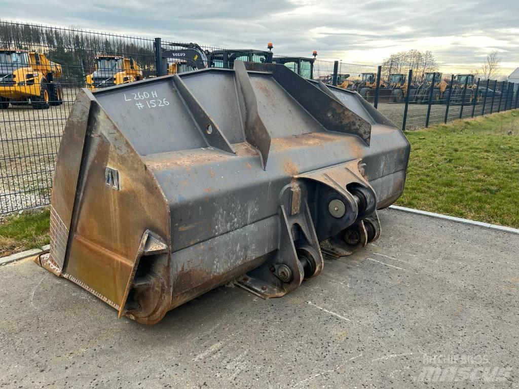 Volvo L 260 H  휠로우더