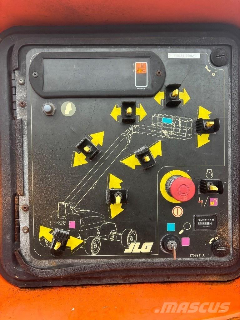 JLG 1350 SJP 견인식 전동이동 리프트