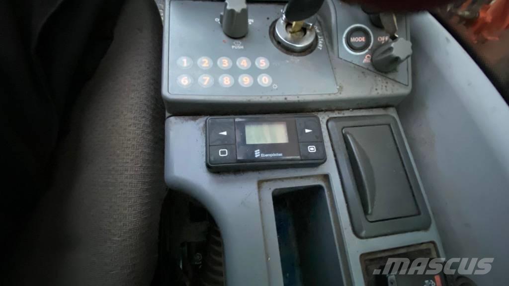 Hitachi ZX 210 LC-6 대형 굴삭기 29톤 이상