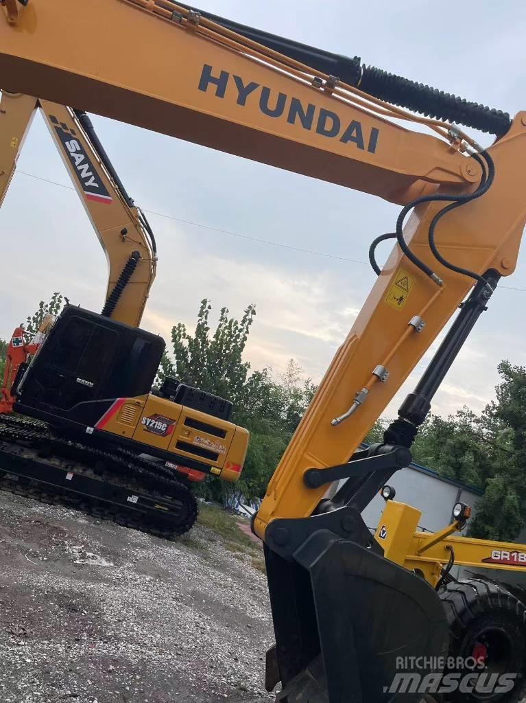 Hyundai R220 대형 굴삭기 29톤 이상