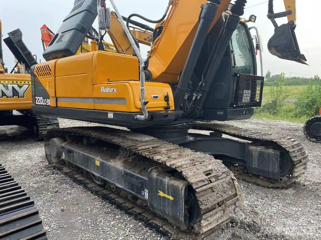 Hyundai R220 대형 굴삭기 29톤 이상