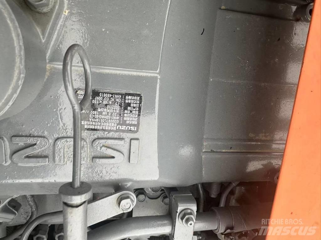 Hitachi ZX 240 대형 굴삭기 29톤 이상