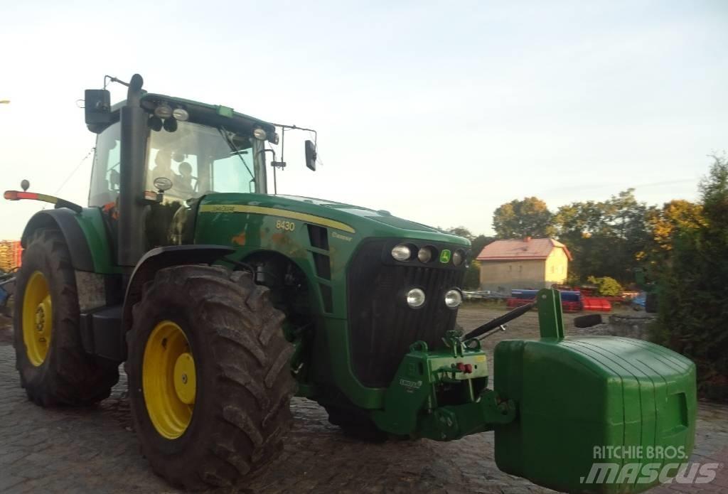 John Deere 8430 트랙터