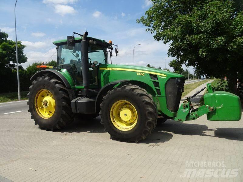 John Deere 8430 트랙터