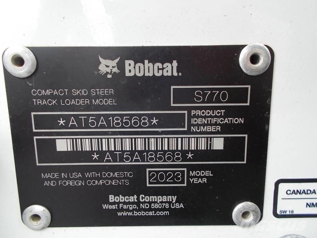 Bobcat S770  스키드로더