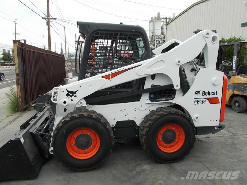 Bobcat S770  스키드로더