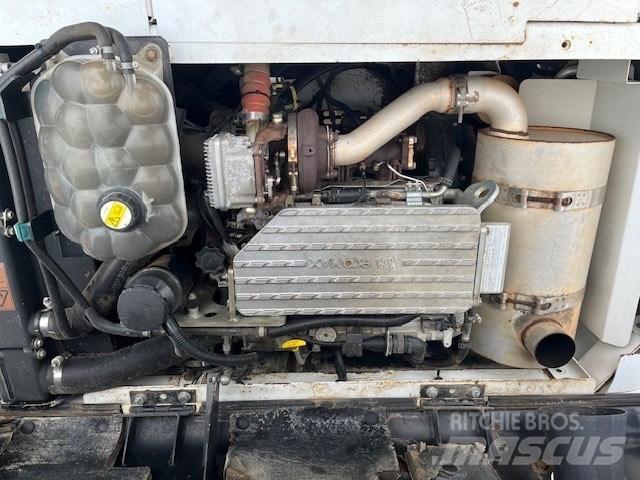 JCB JS145LCD 대형 굴삭기 29톤 이상
