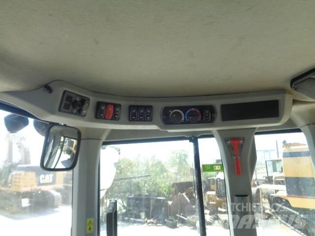 CAT 930M  휠로우더
