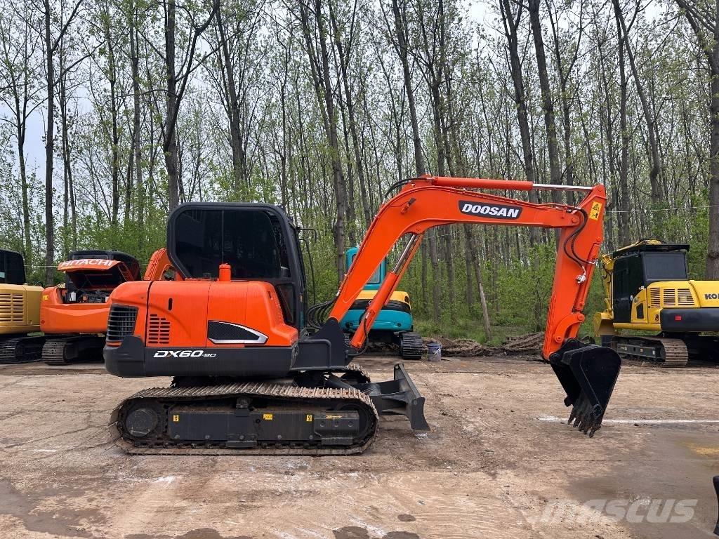 Doosan DX60 대형 굴삭기 29톤 이상