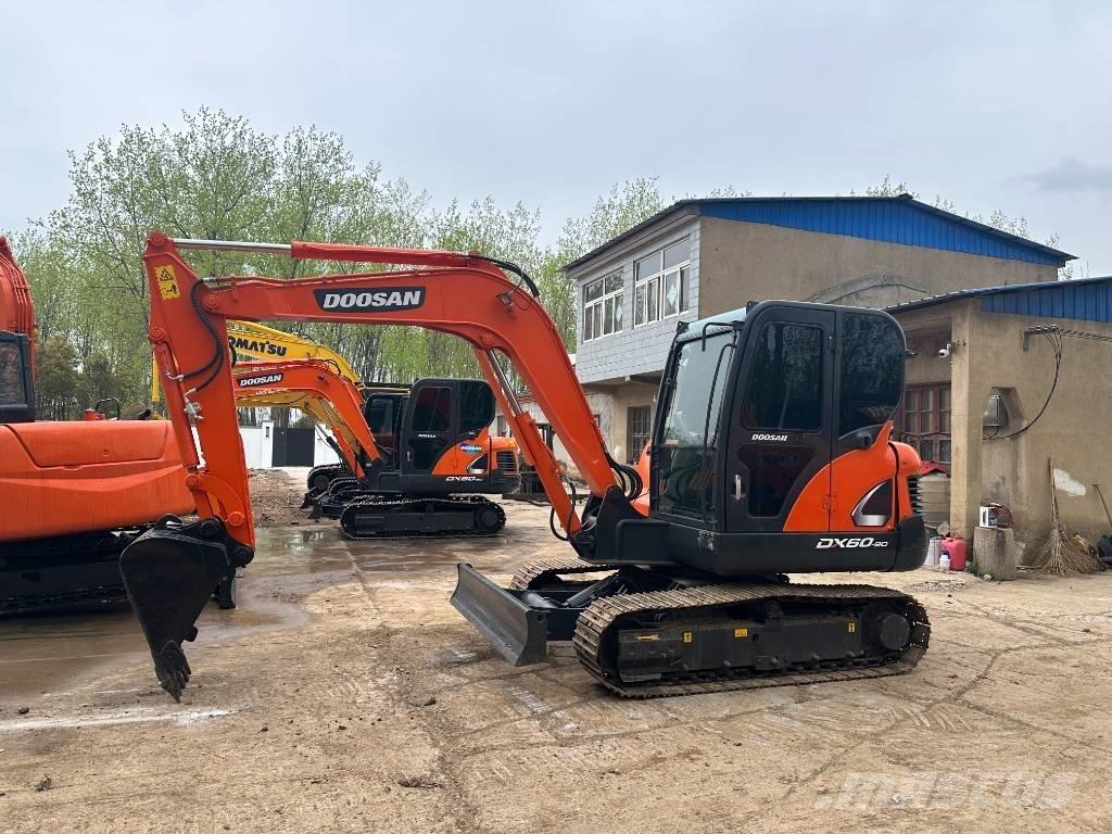 Doosan DX60 대형 굴삭기 29톤 이상