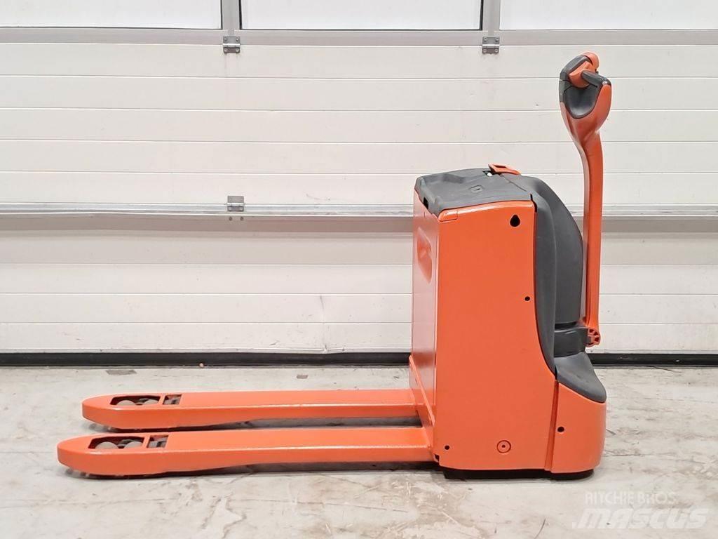 Linde T16 경량 리프터