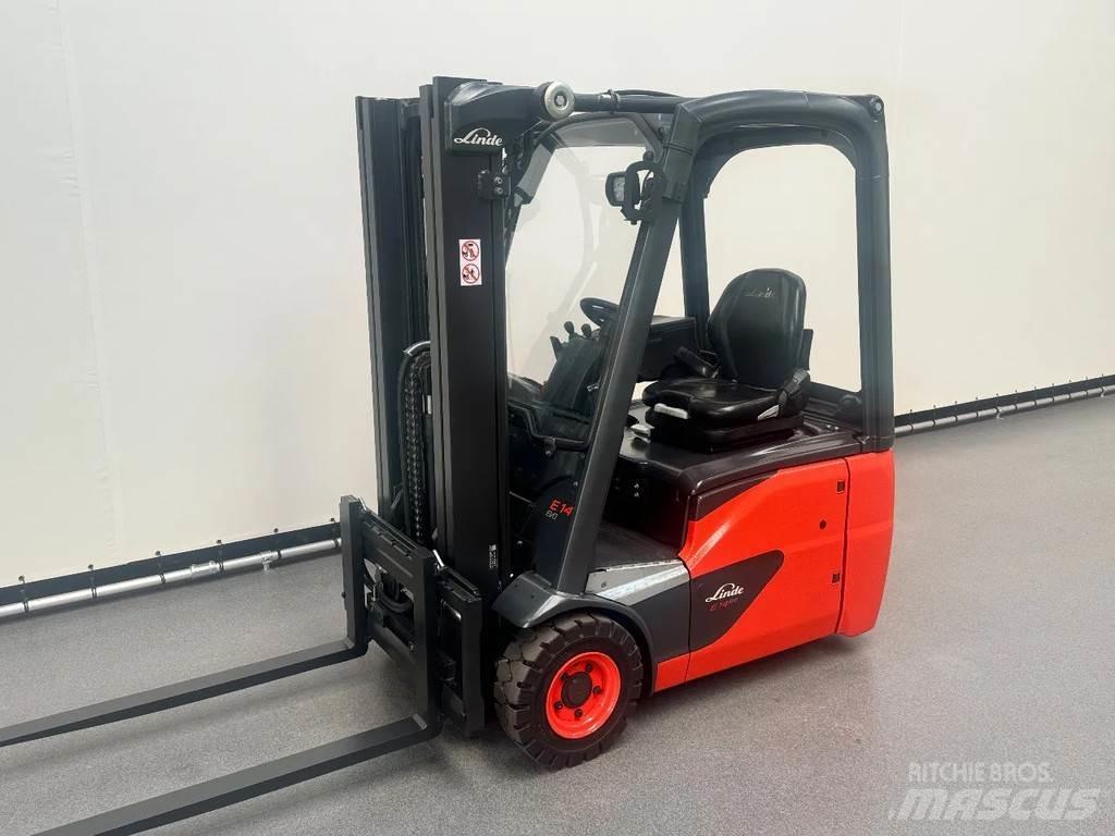 Linde 386 E 14-02 전동 지게차