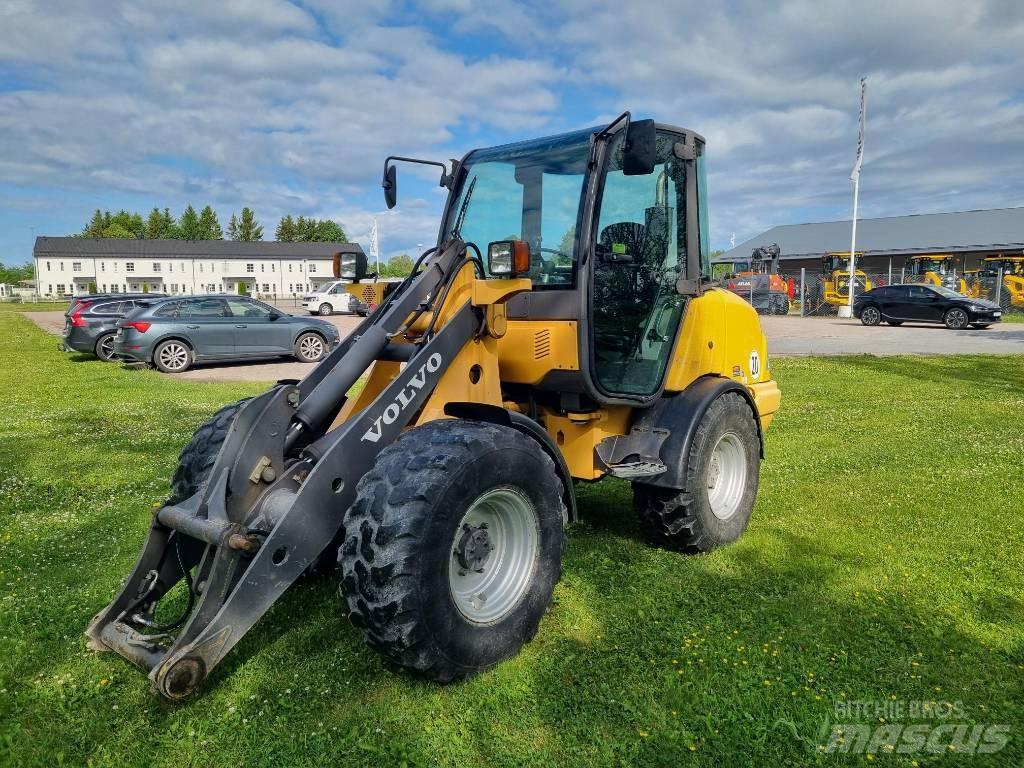 Volvo L25B  스키드로더