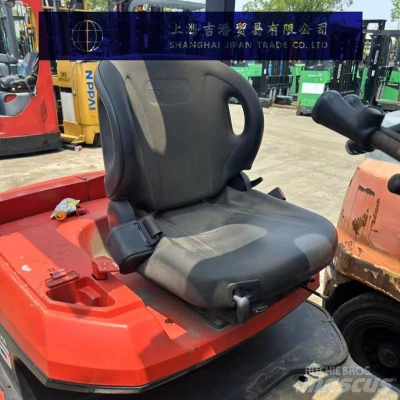 Toyota 7 FBL 15 전동 지게차