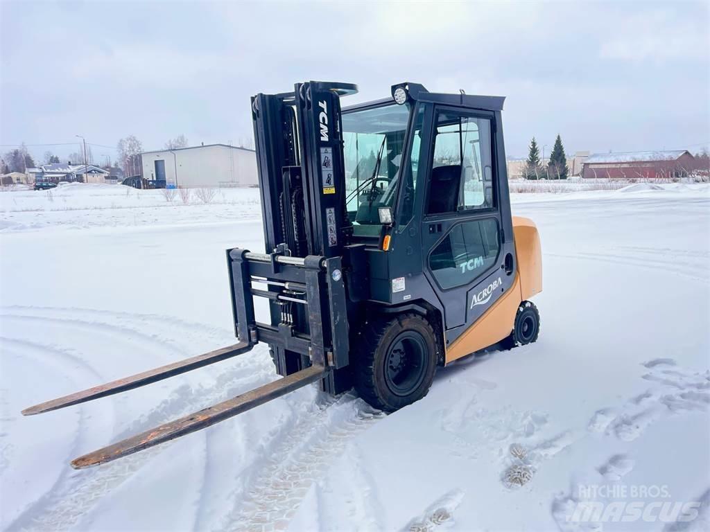 TCM FA 30D ACROBA 디젤 지게차