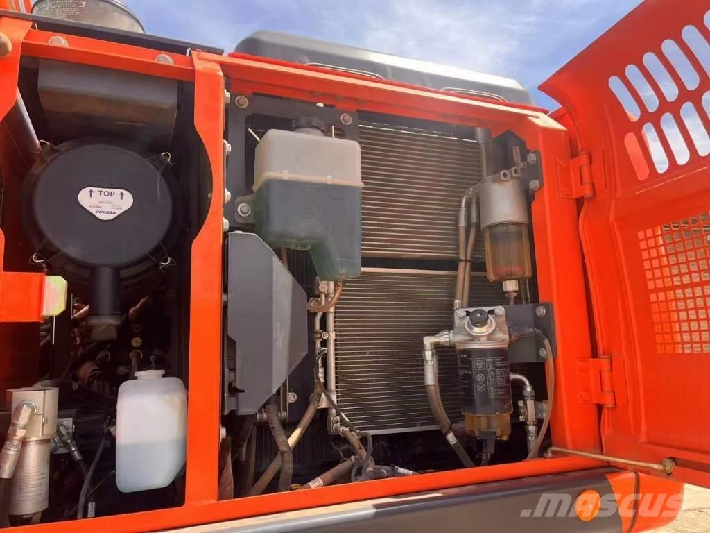 Doosan DX150W-9C  휠 굴삭기