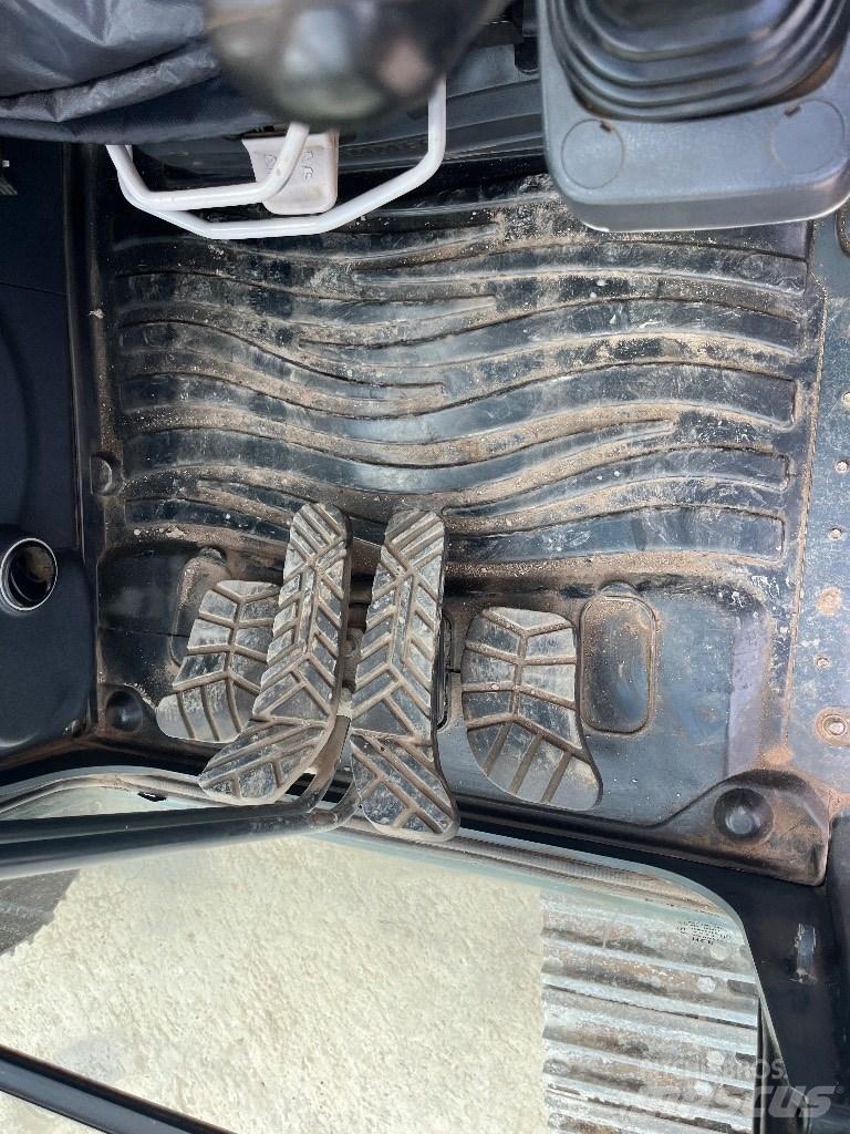 Hyundai HX 220 L 대형 굴삭기 29톤 이상