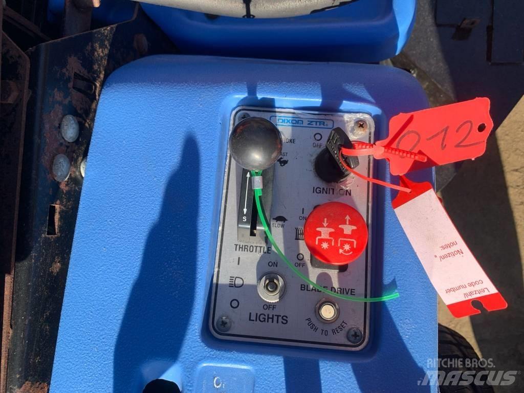 Dixon ZTR4421 회전식 잔디깎기