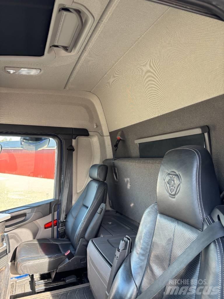 Scania R 650 목재 트럭