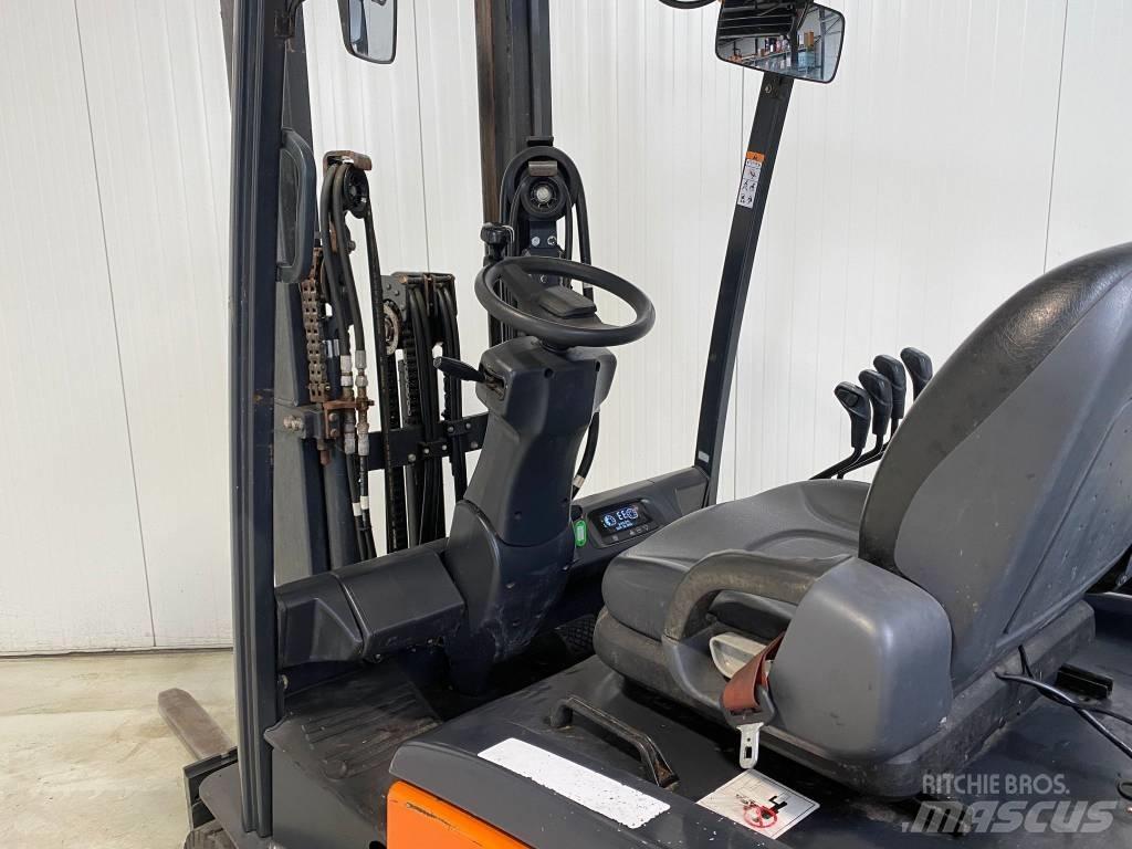 Doosan B25X-7 전동 지게차