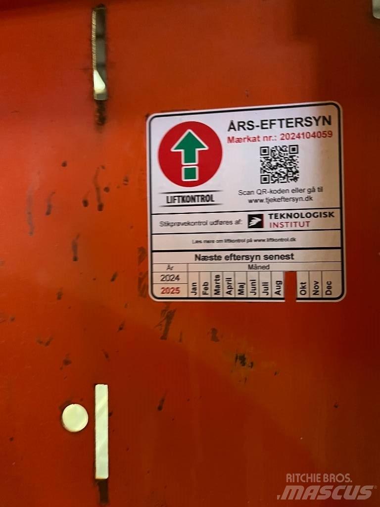 JLG 2646 ES 가위형 리프트