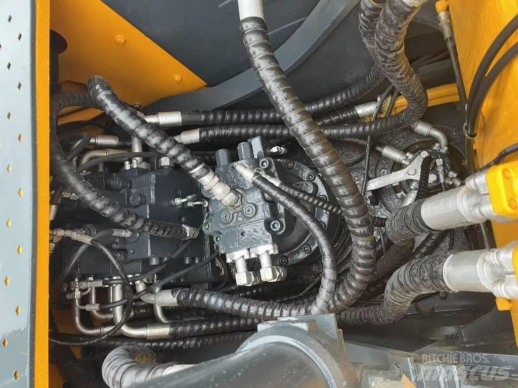 Hyundai R220 대형 굴삭기 29톤 이상