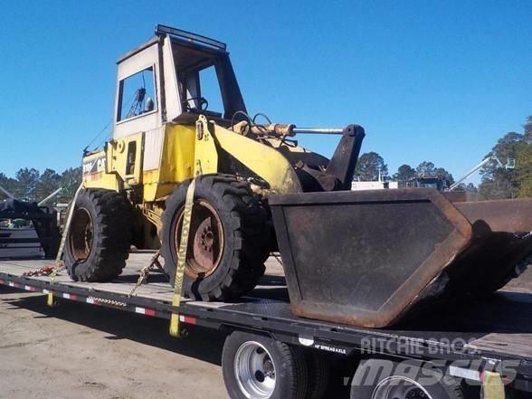 CAT 910 F  휠로우더