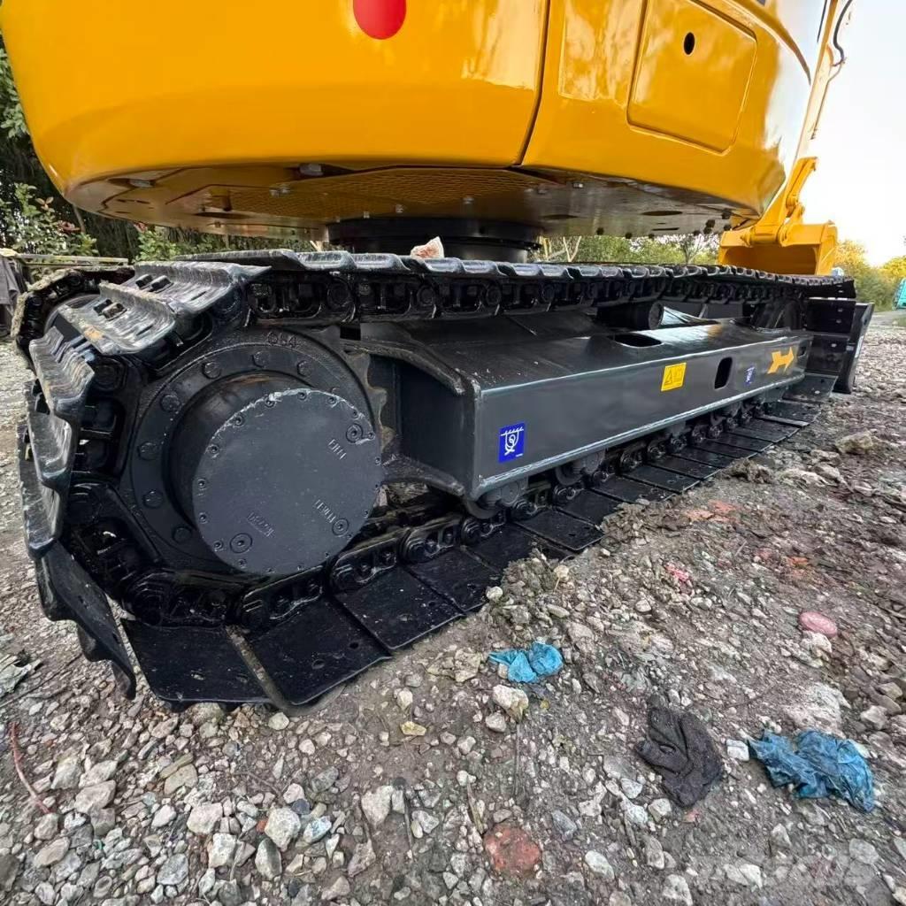Komatsu PC 78 US 중형굴삭기 7톤-28톤