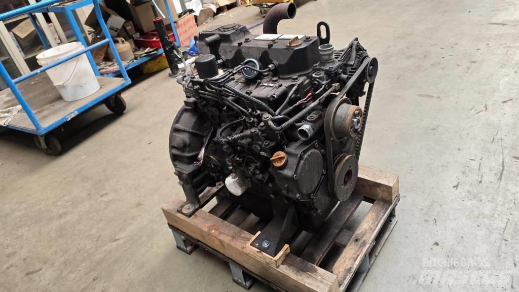 Yanmar 4TNV98 엔진