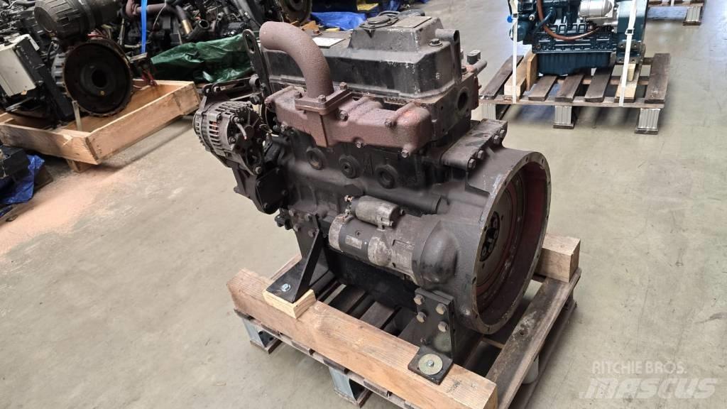 Yanmar 4TNV98 엔진