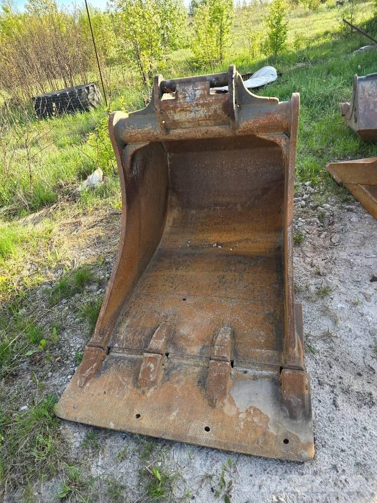 CAT M 318 F  휠 굴삭기