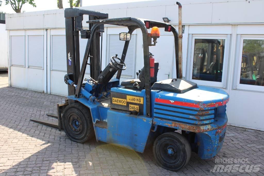 Daewoo D 40 S 디젤 지게차