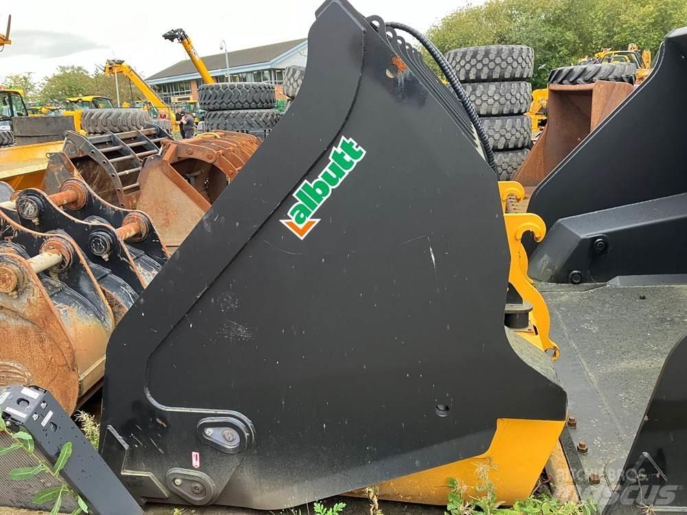 Volvo L 120 F  휠로우더