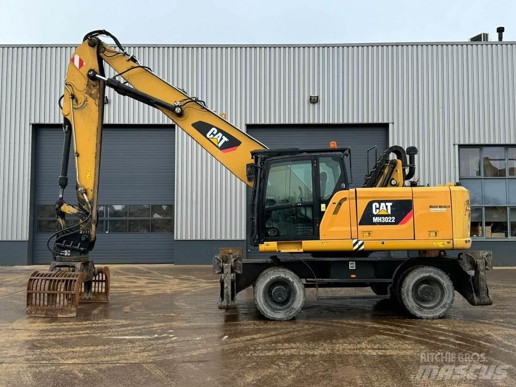 CAT MH3022 특수 굴삭기