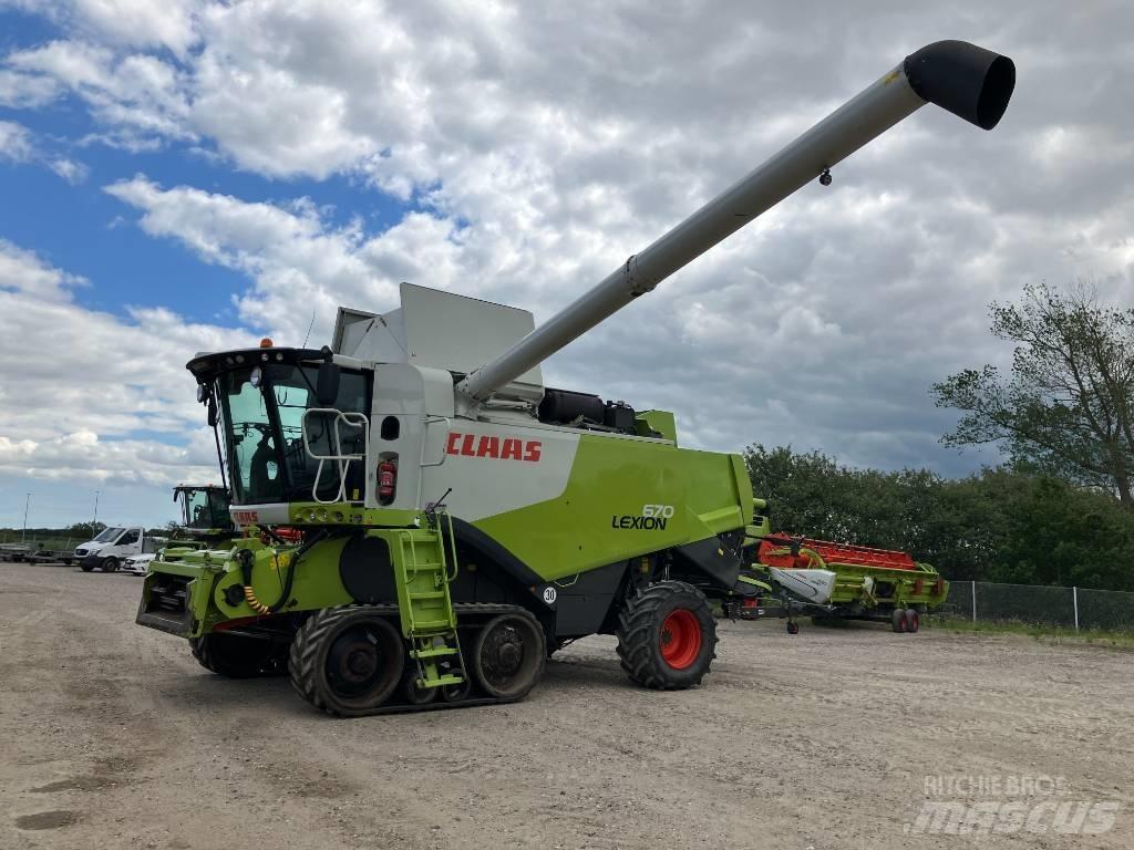 CLAAS LEXION 670 TT 콤바인 수확기