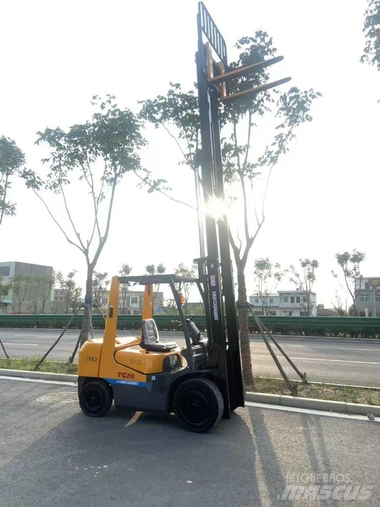 TCM FD 30 디젤 지게차