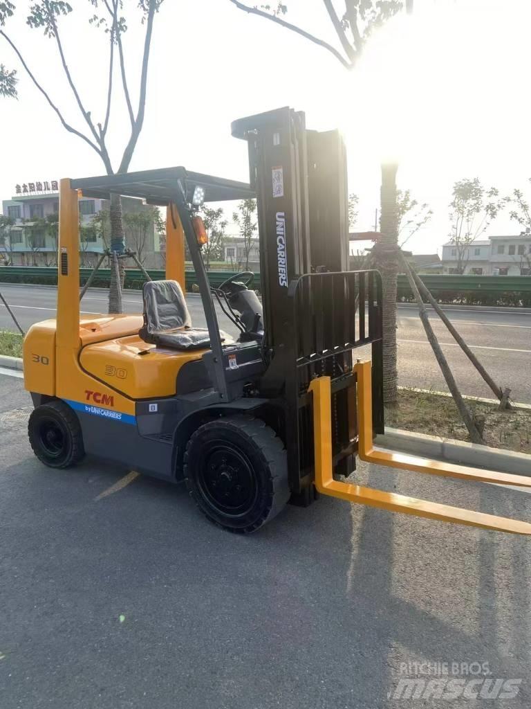 TCM FD 30 디젤 지게차