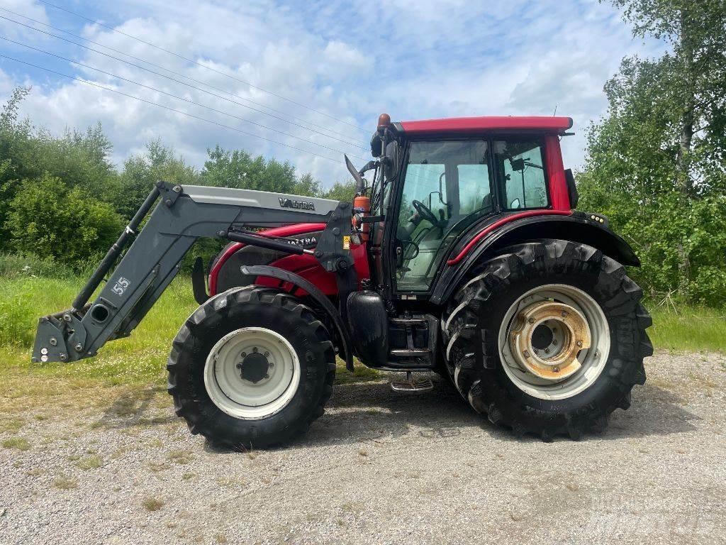 Valtra N 121 트랙터