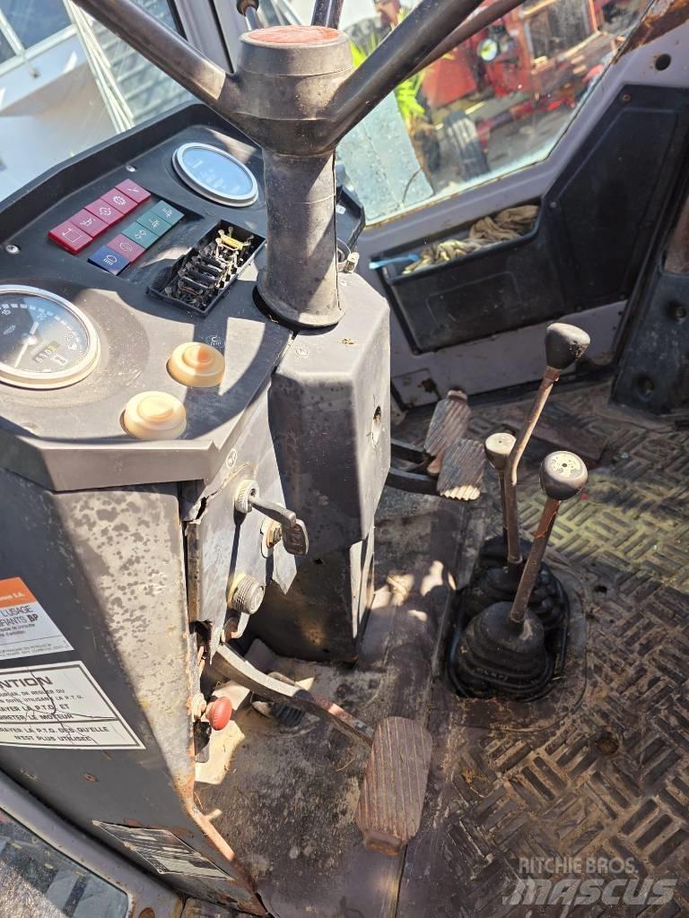 Massey Ferguson 690 트랙터