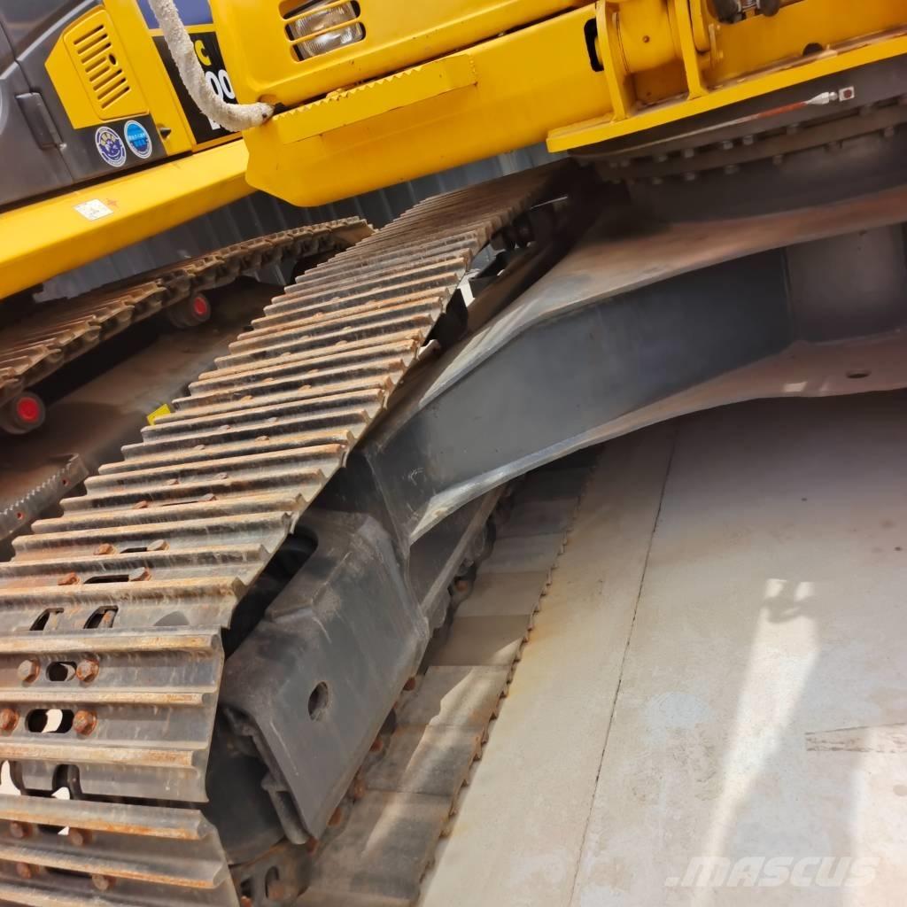 Komatsu 200 LC 대형 굴삭기 29톤 이상
