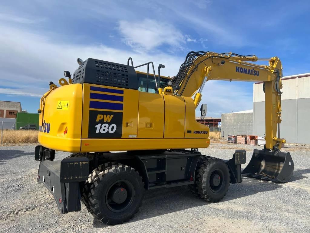 Komatsu PW 180  휠 굴삭기