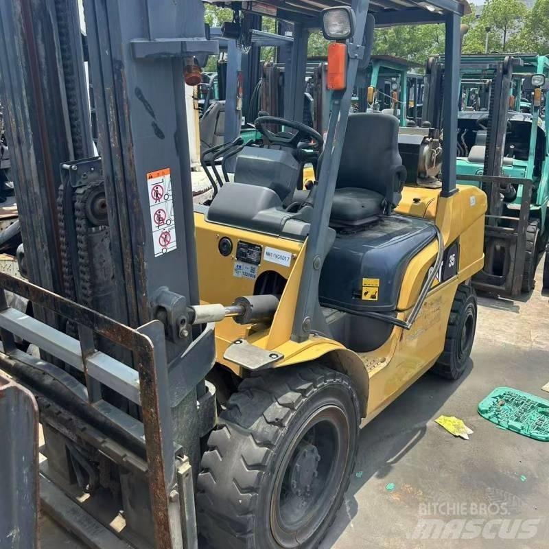 CAT 35 디젤 지게차