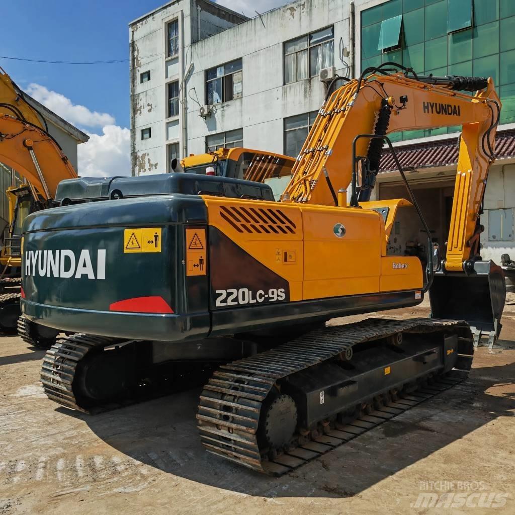 Hyundai R220LC-9S 대형 굴삭기 29톤 이상