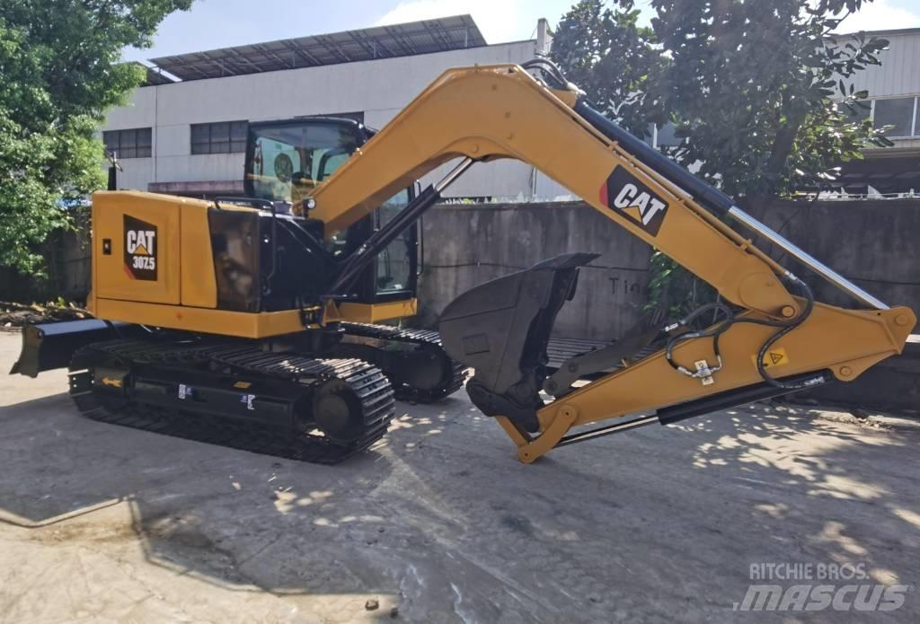 CAT 307.5 소형 굴삭기 7톤 미만
