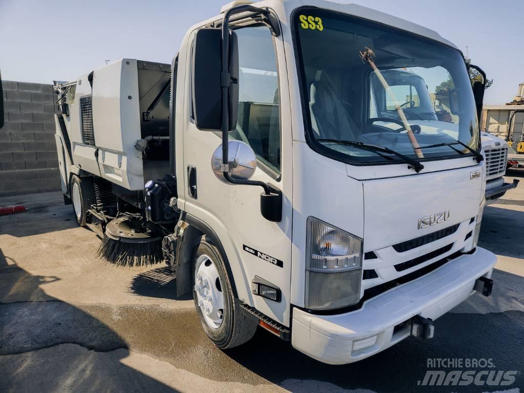 Isuzu NQR 습식 청소차