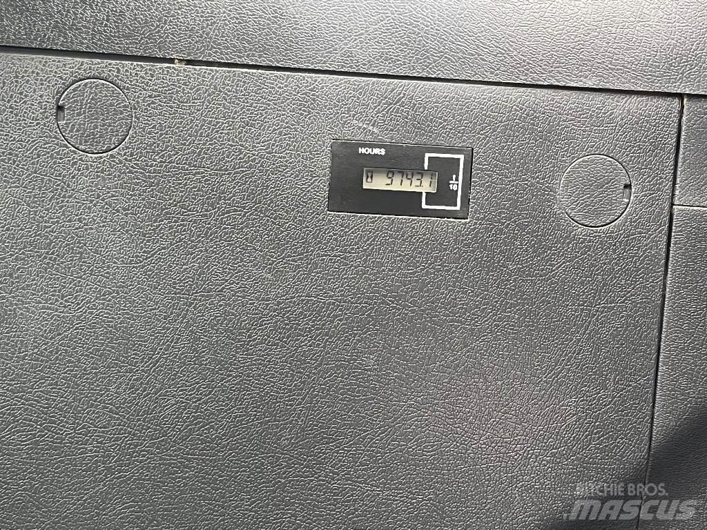 Hyundai HW140  휠 굴삭기