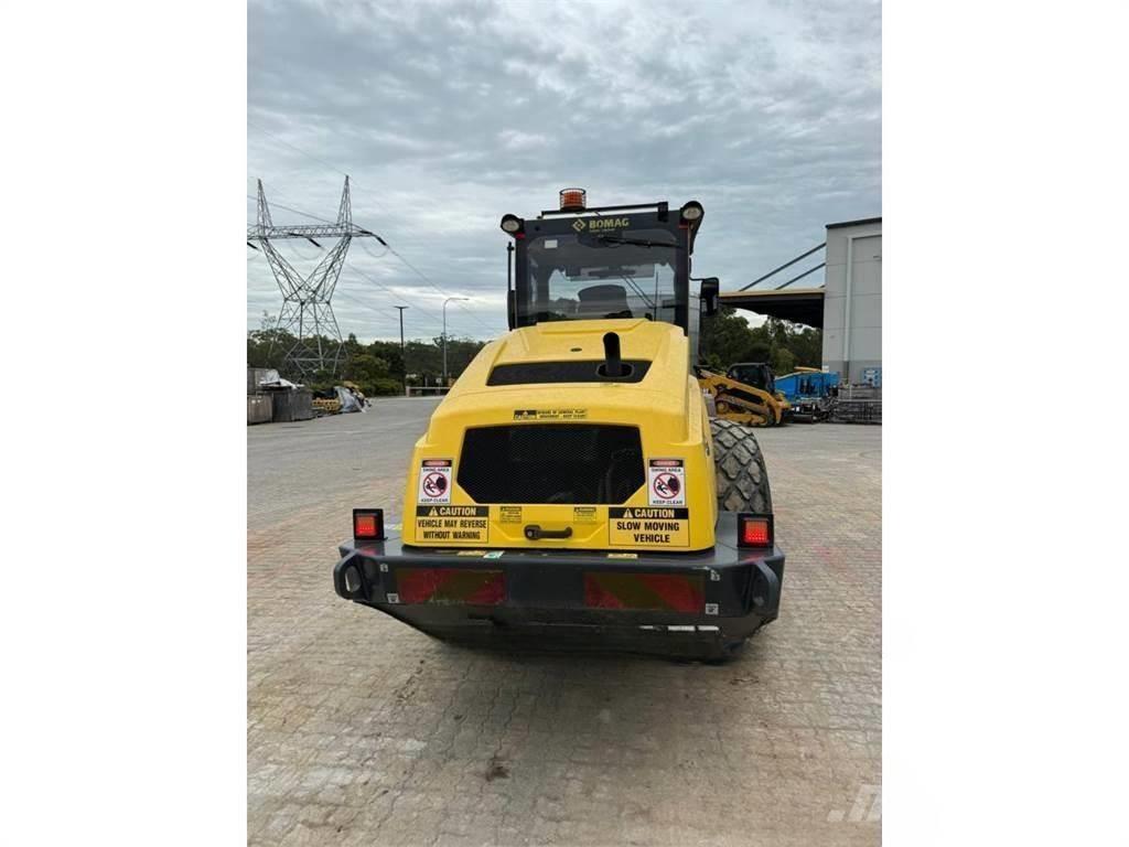 BMW 213D 싱글 드럼 롤러