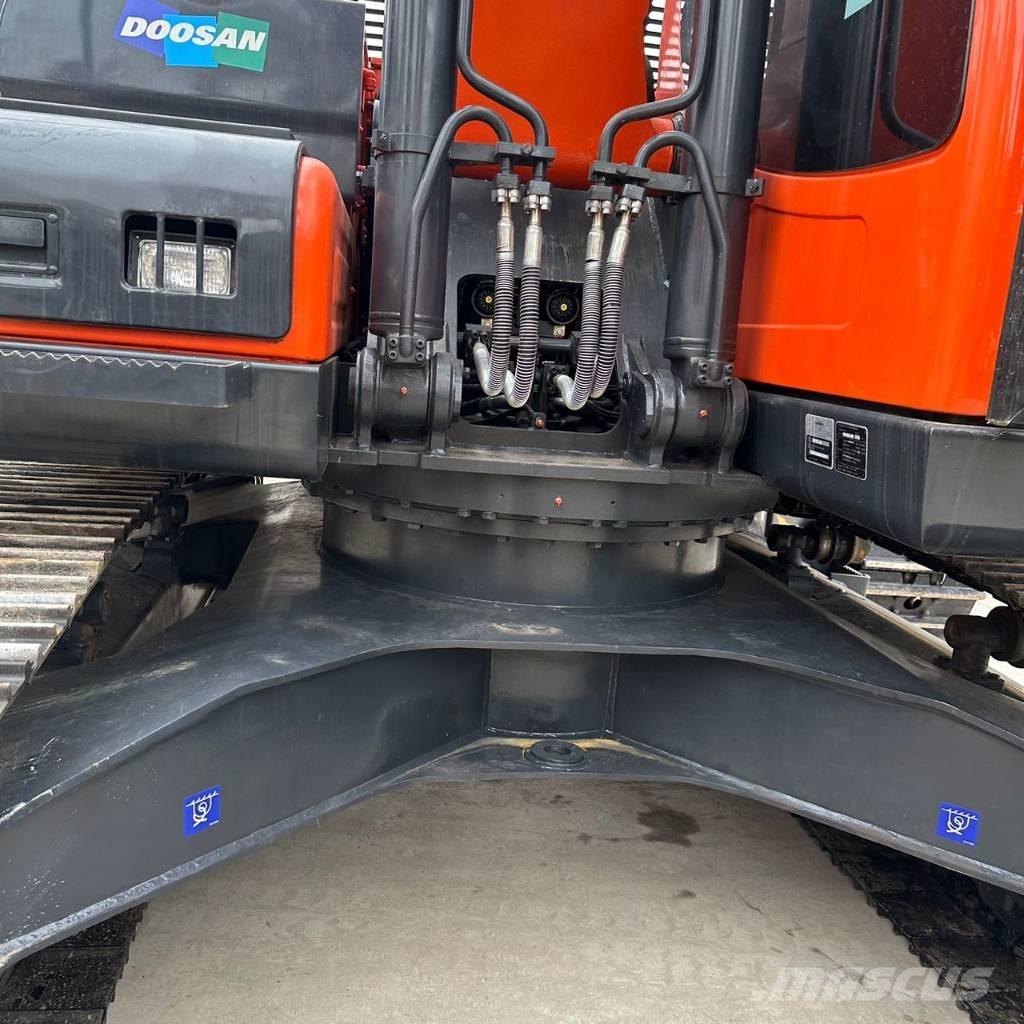 Doosan DX225LC-9C 대형 굴삭기 29톤 이상
