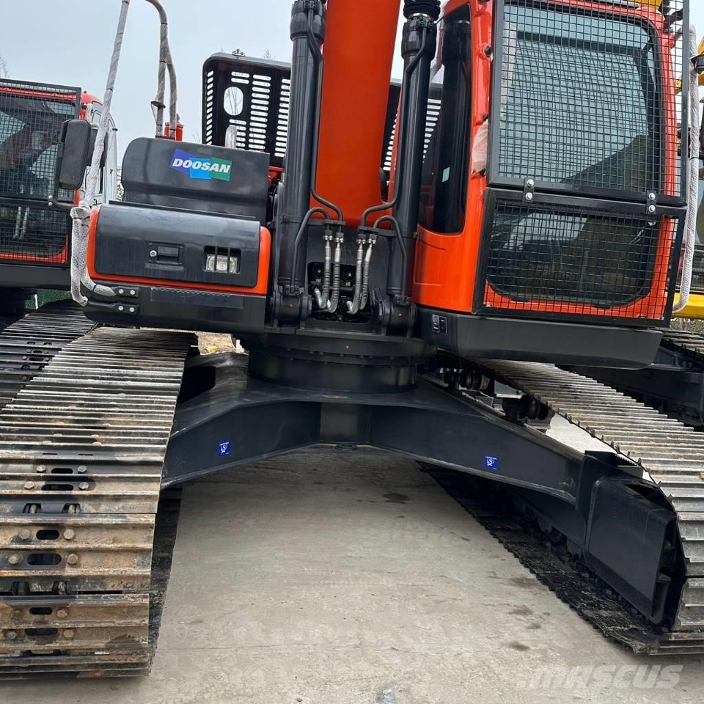 Doosan DX225LC-9C 대형 굴삭기 29톤 이상